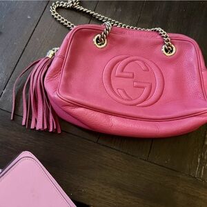 Gucci Fuchsia Leather Bag with Gold Chain